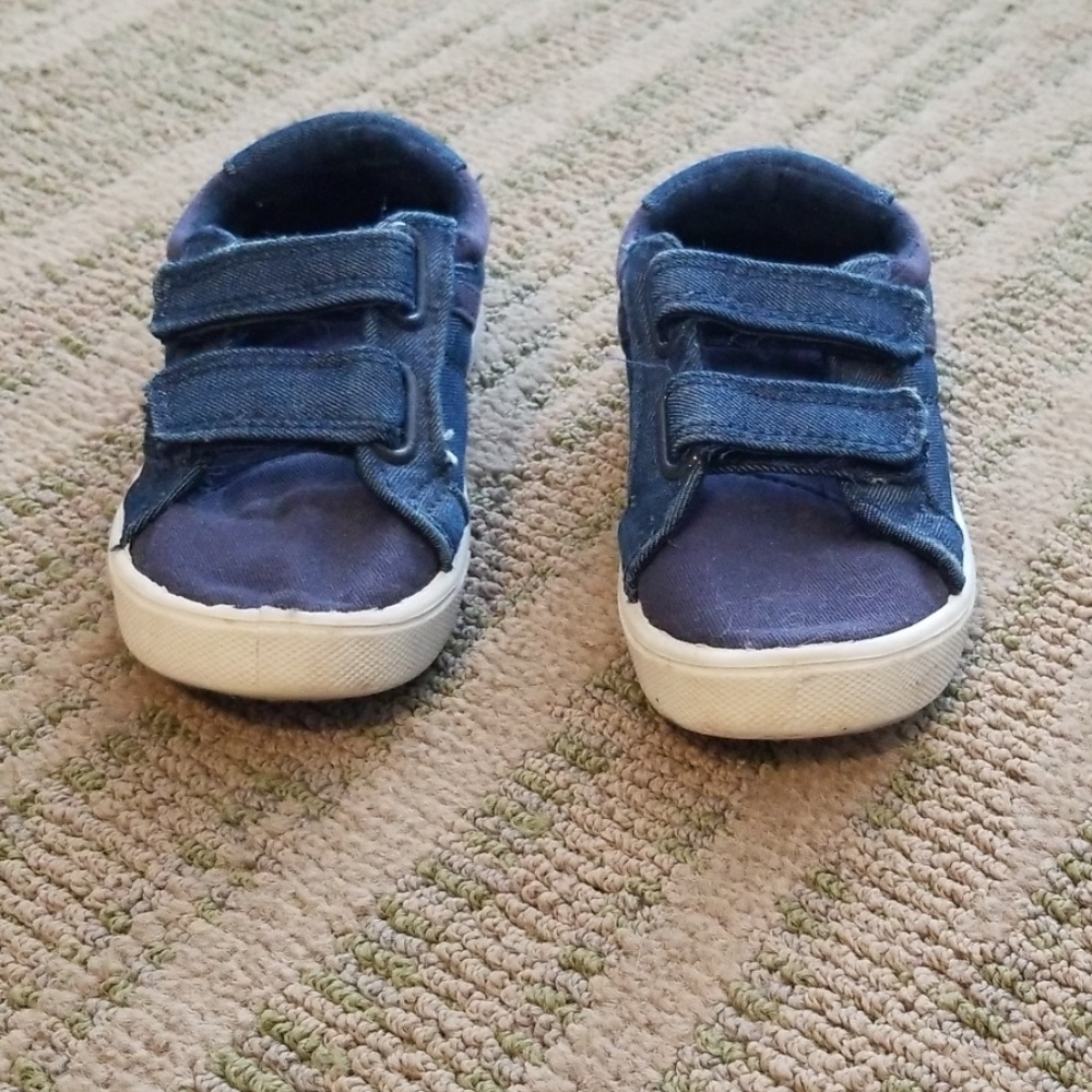 Size 8 toddler shoes